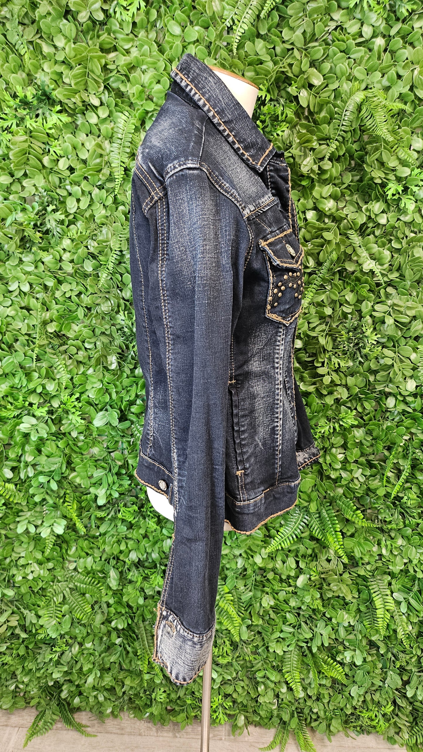 New London Distressed Dark Denim Denim Jacket (10)