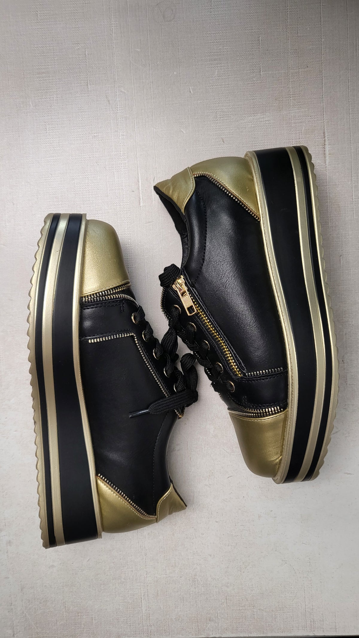 Taking Shape Black/Gold Platform Sneaker (39)
