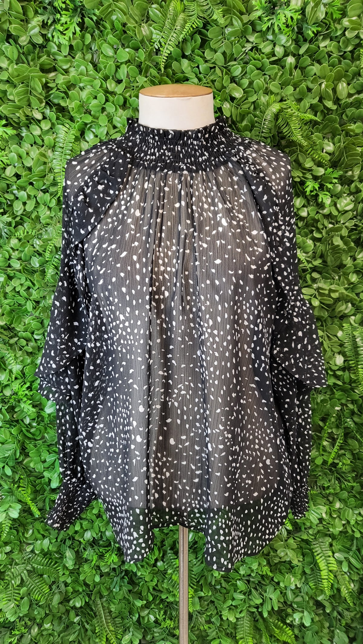 Decjuba Black/White Frill Sleeve Top (12)