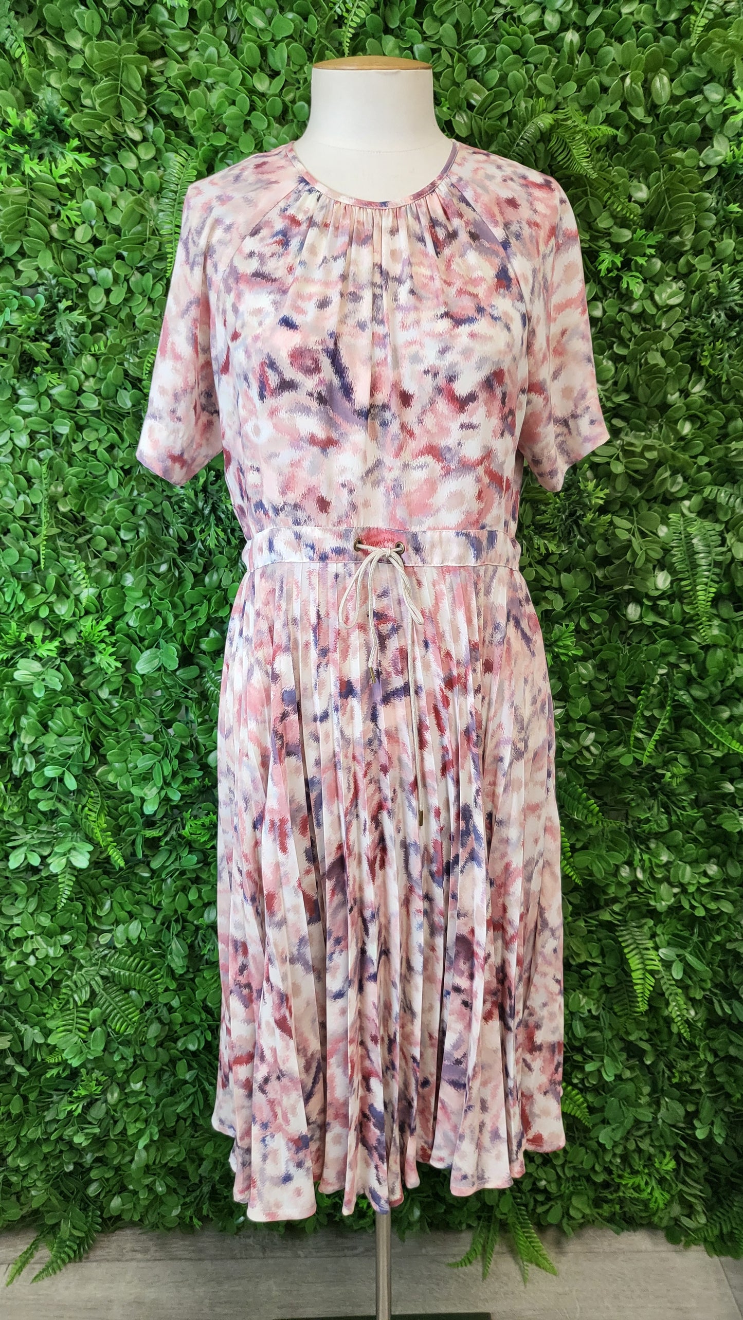 Juliette Hogan Abstract Print Pleat Dress (6-8)