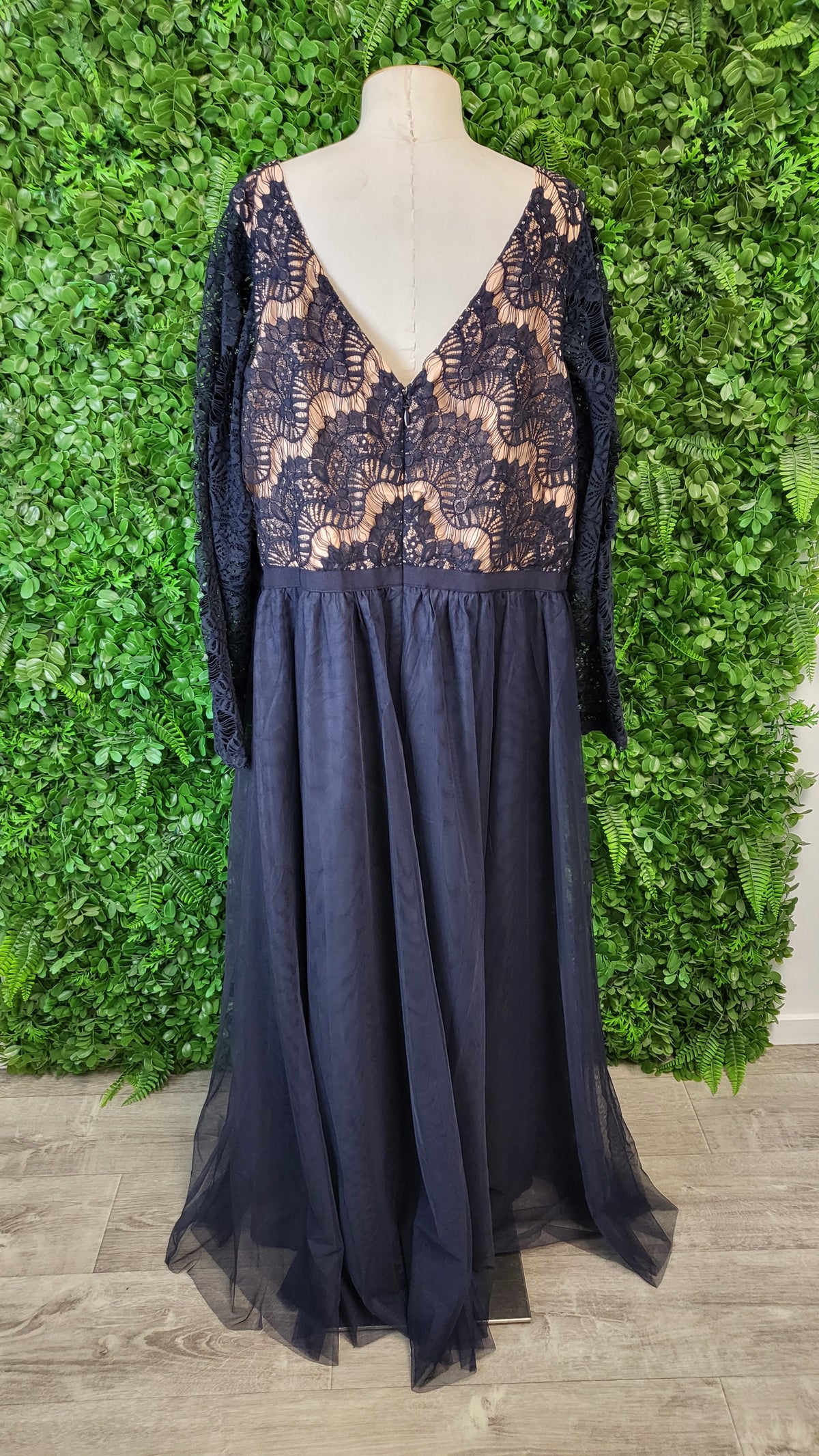 City Chic Navy Rare Beauty Dress BNWT (22)