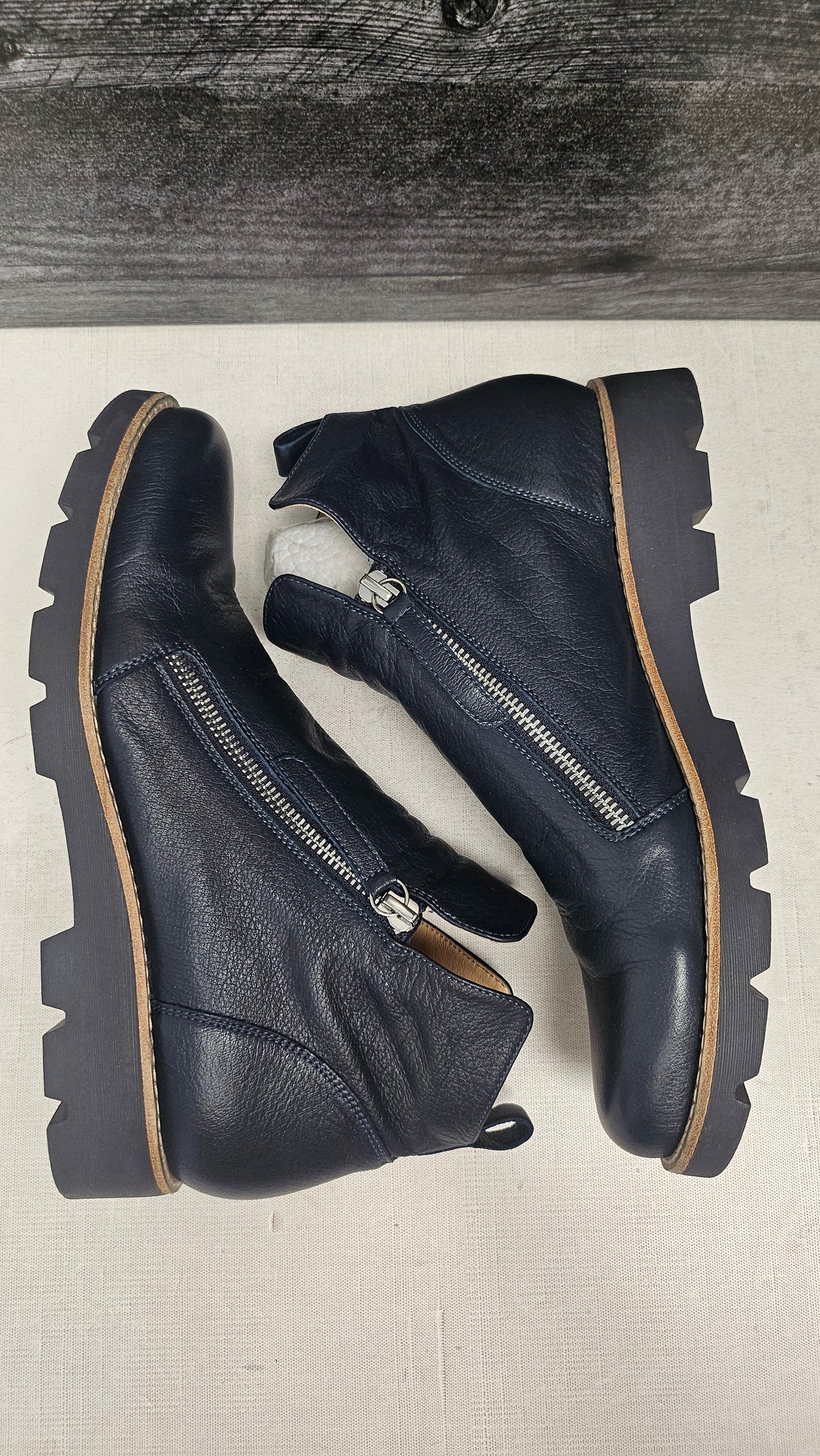 Django & Juliette Navy Leather Zip Boot (41)