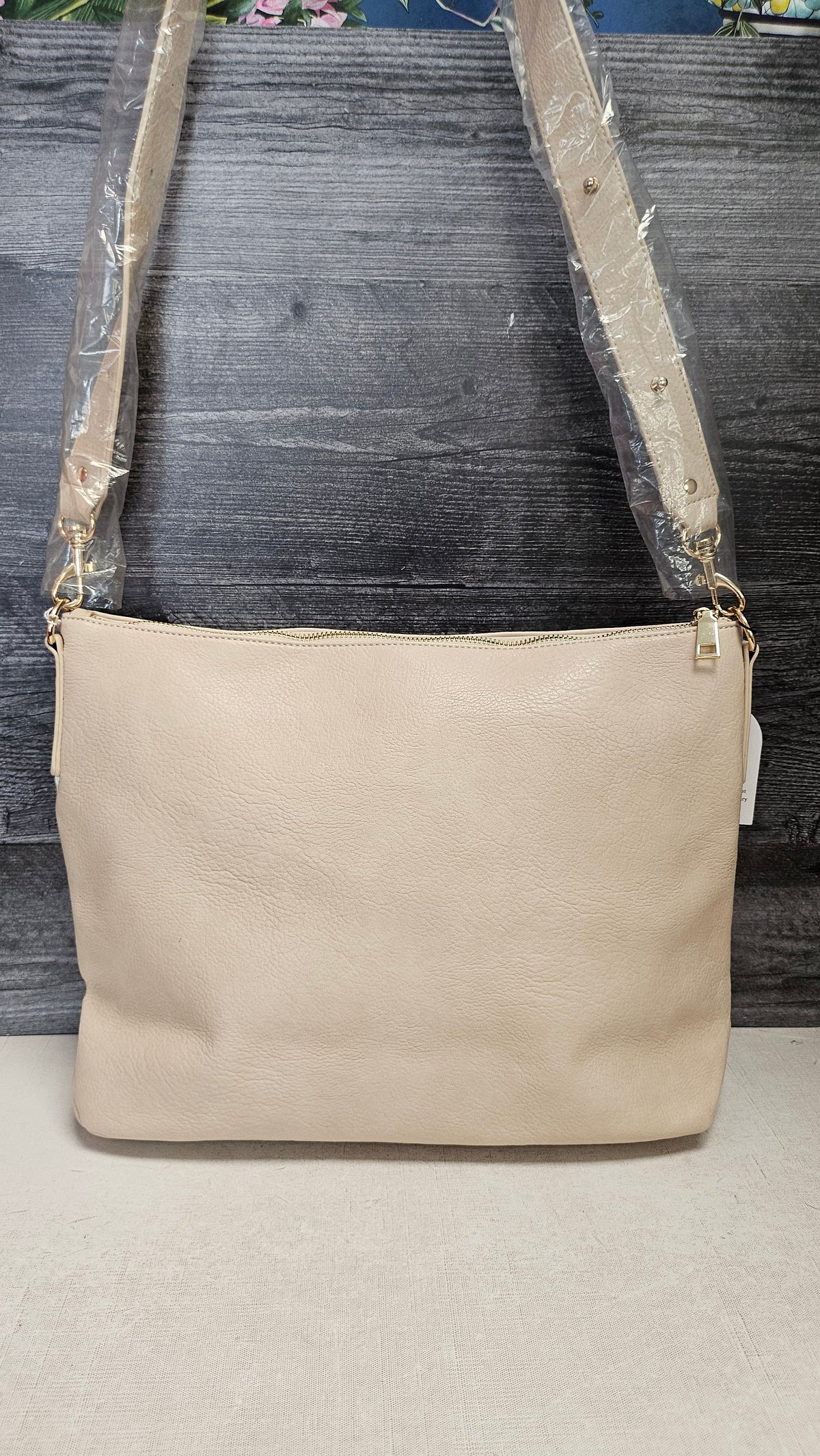 Hello Friday Beige Tote BNWT (41cmwx28cmh)