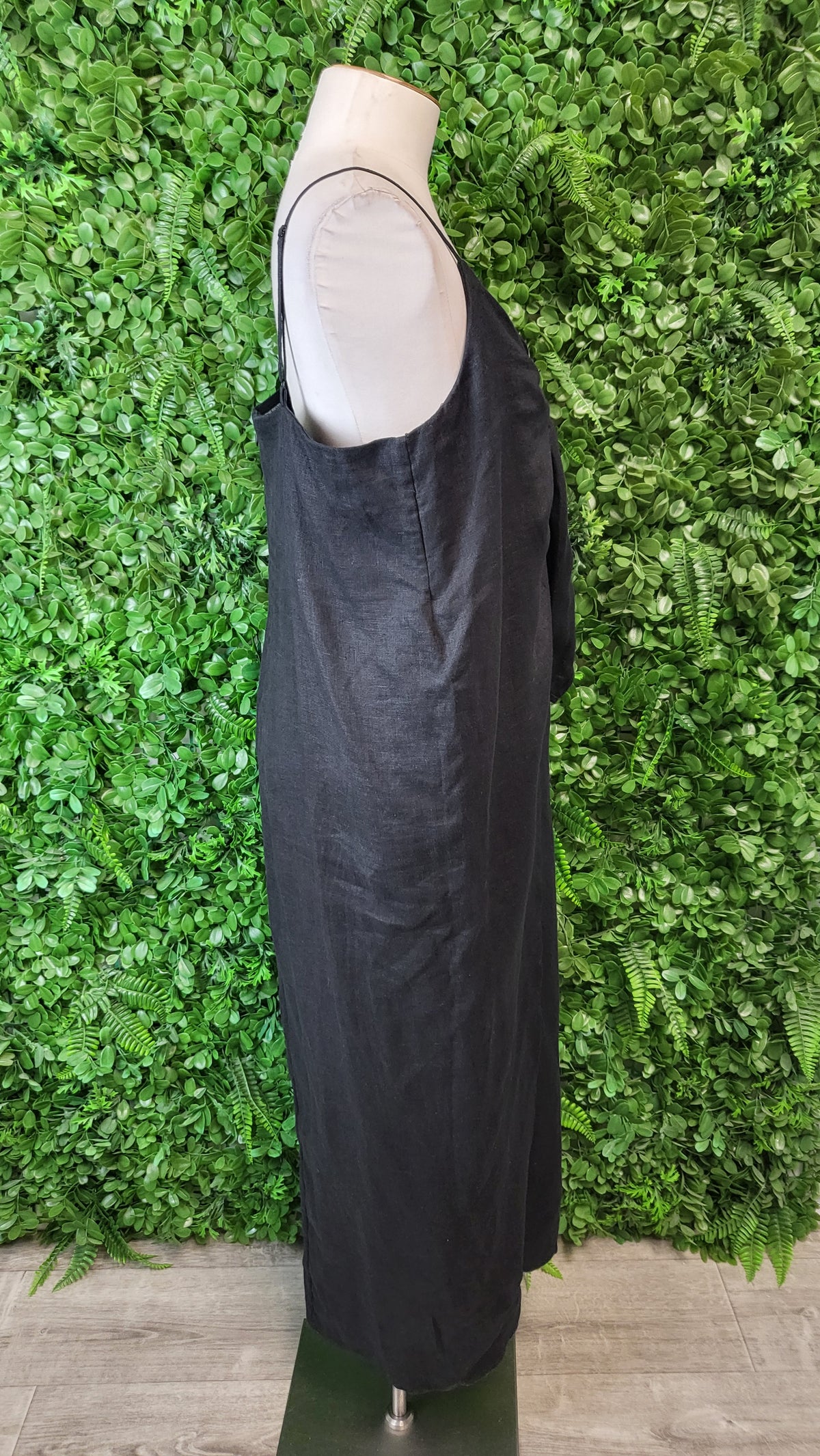 Country Road Black Linen Dress (16)