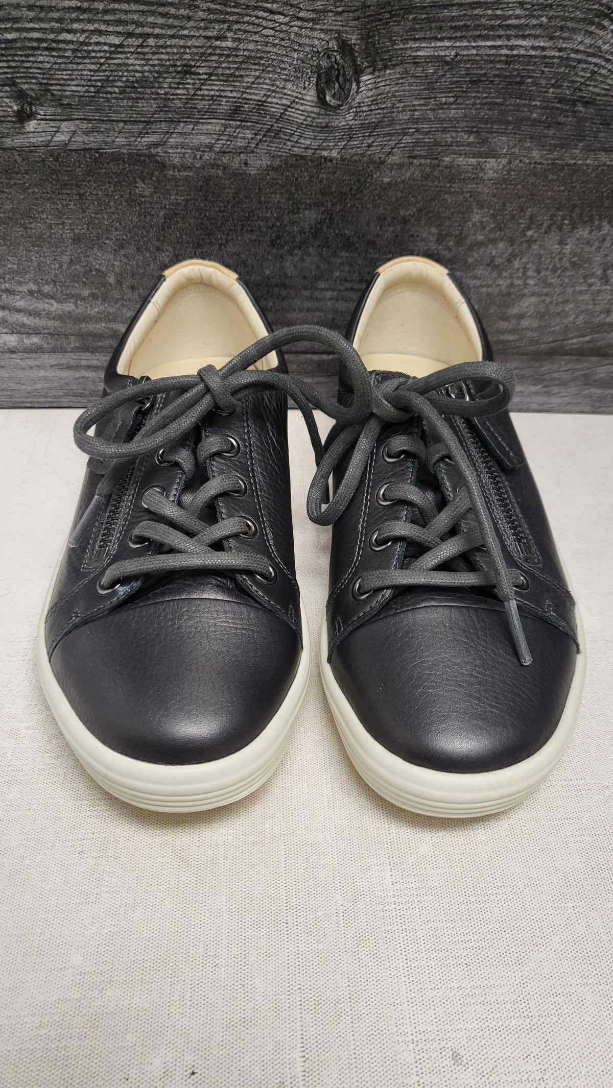 Ecco Graphite Soft 7 Sneaker NEW