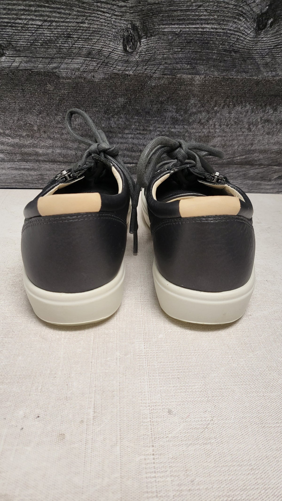 Ecco Graphite Soft 7 Sneaker NEW
