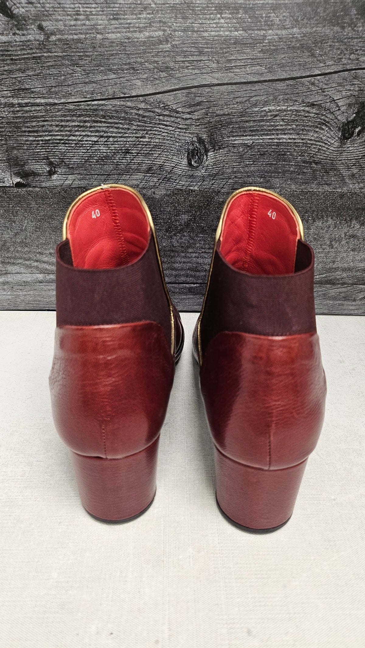 Pas de Rouge Brick Leather Boot (40)