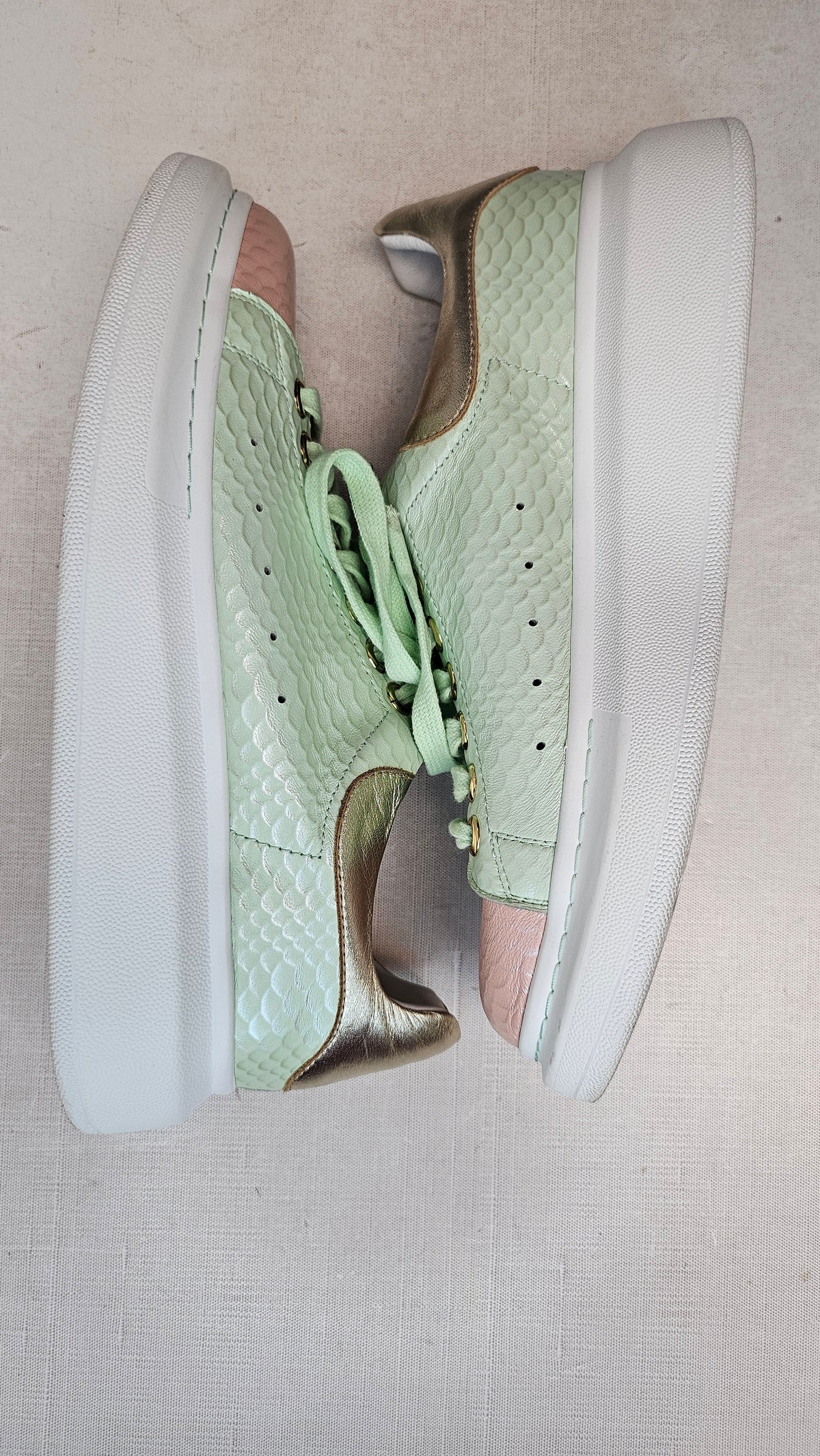 Minx Multi Tessa Sneaker (40)
