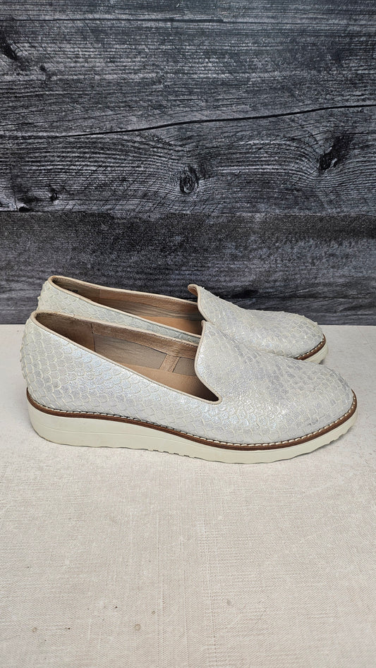 Top End Silver Olus Loafer (40)