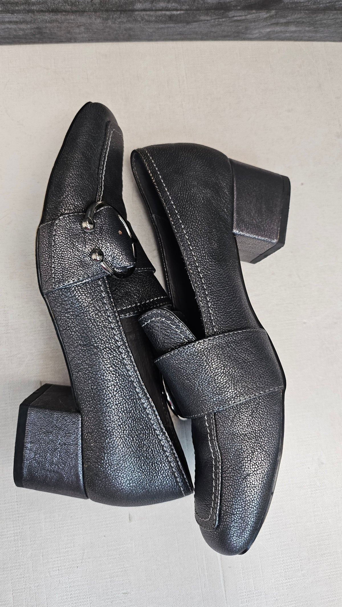 Django & Juliette Silver Buckle Loafer (39)