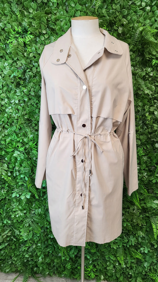 Unknown Beige Trenchcoat (12)