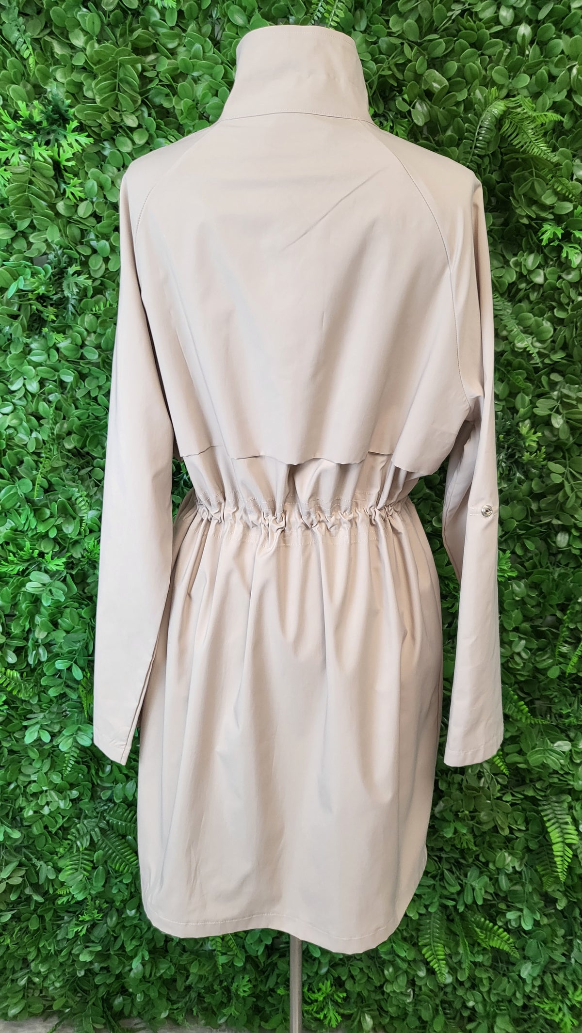 Unknown Beige Trenchcoat (12)