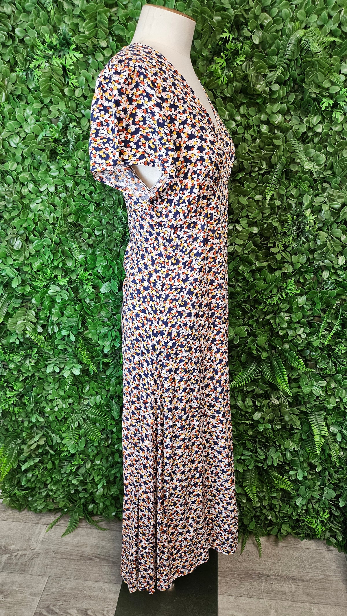 Sass Floral Midi Dress (10)