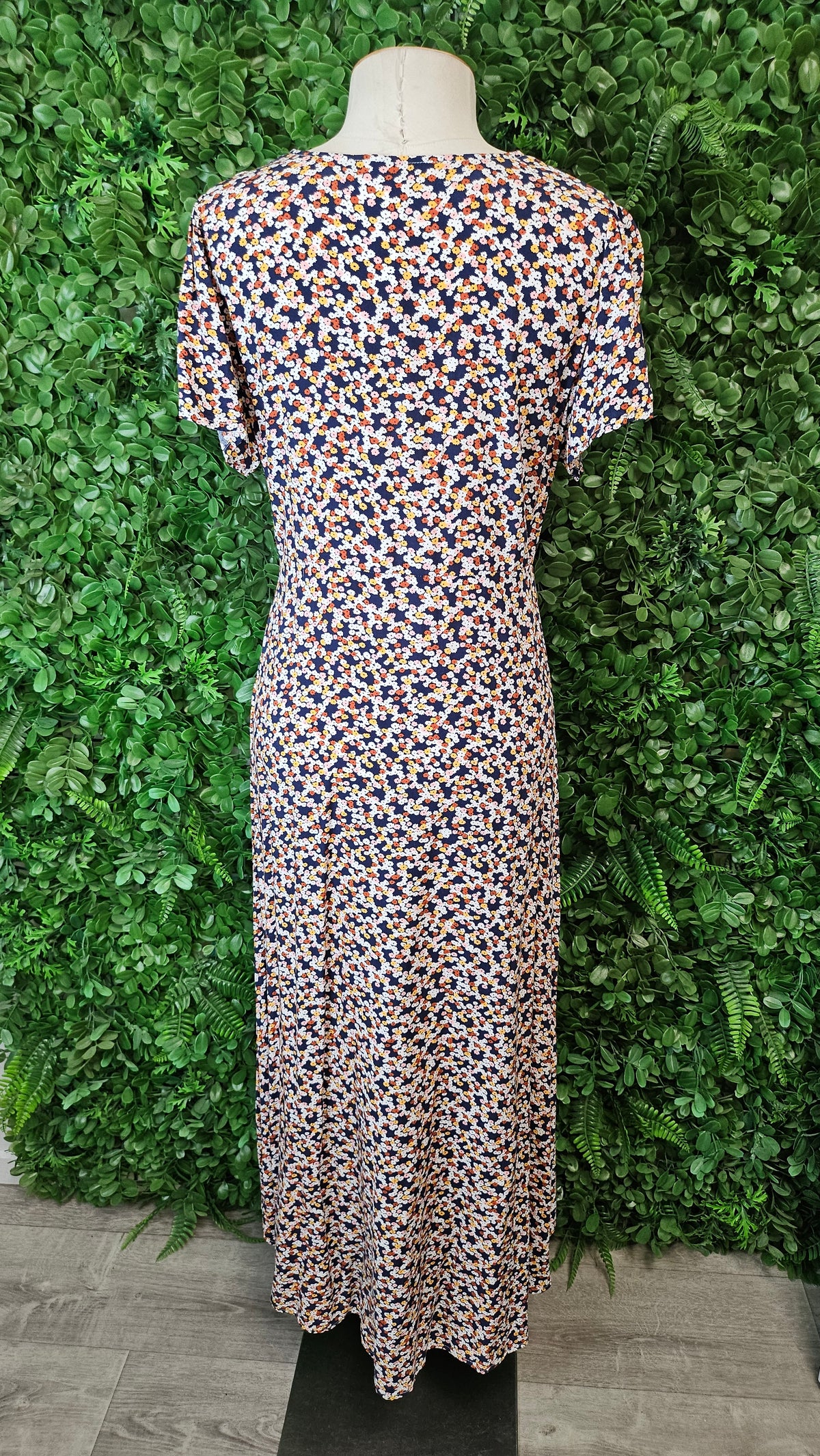 Sass Floral Midi Dress (10)