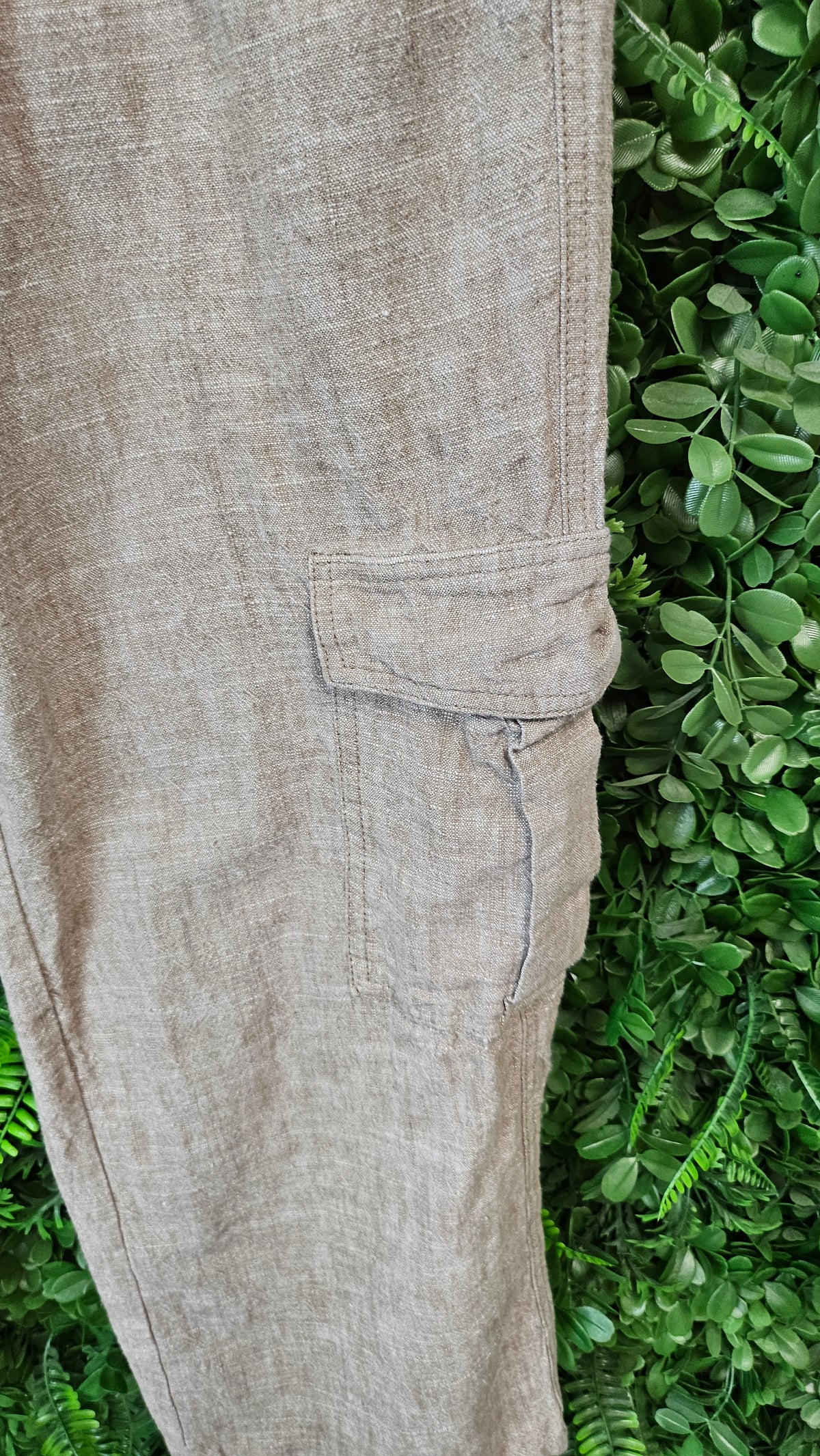 Max Taupe Linen Cargo Pant (10)
