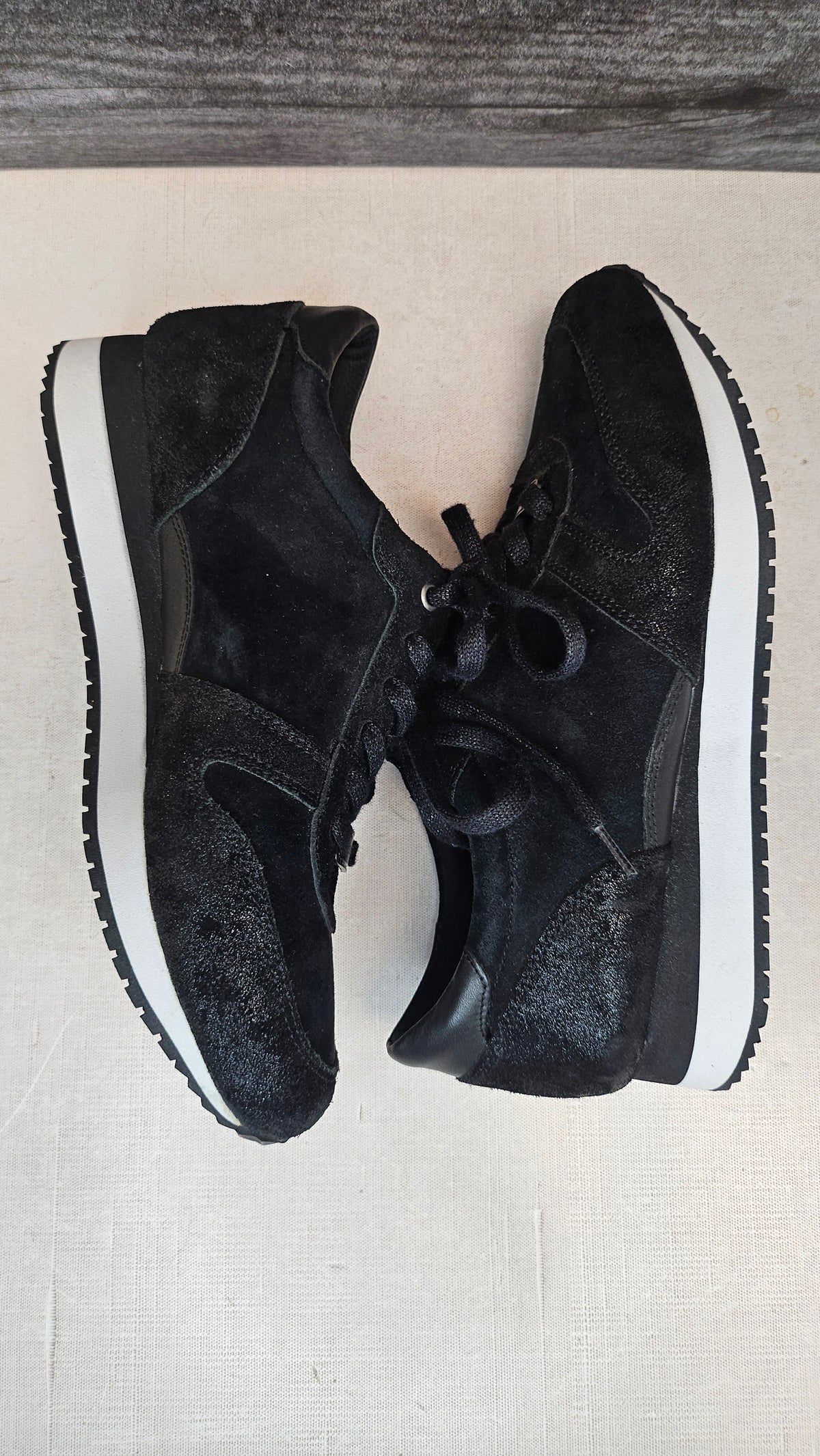 Ziera Black Suede Sneakers (39)
