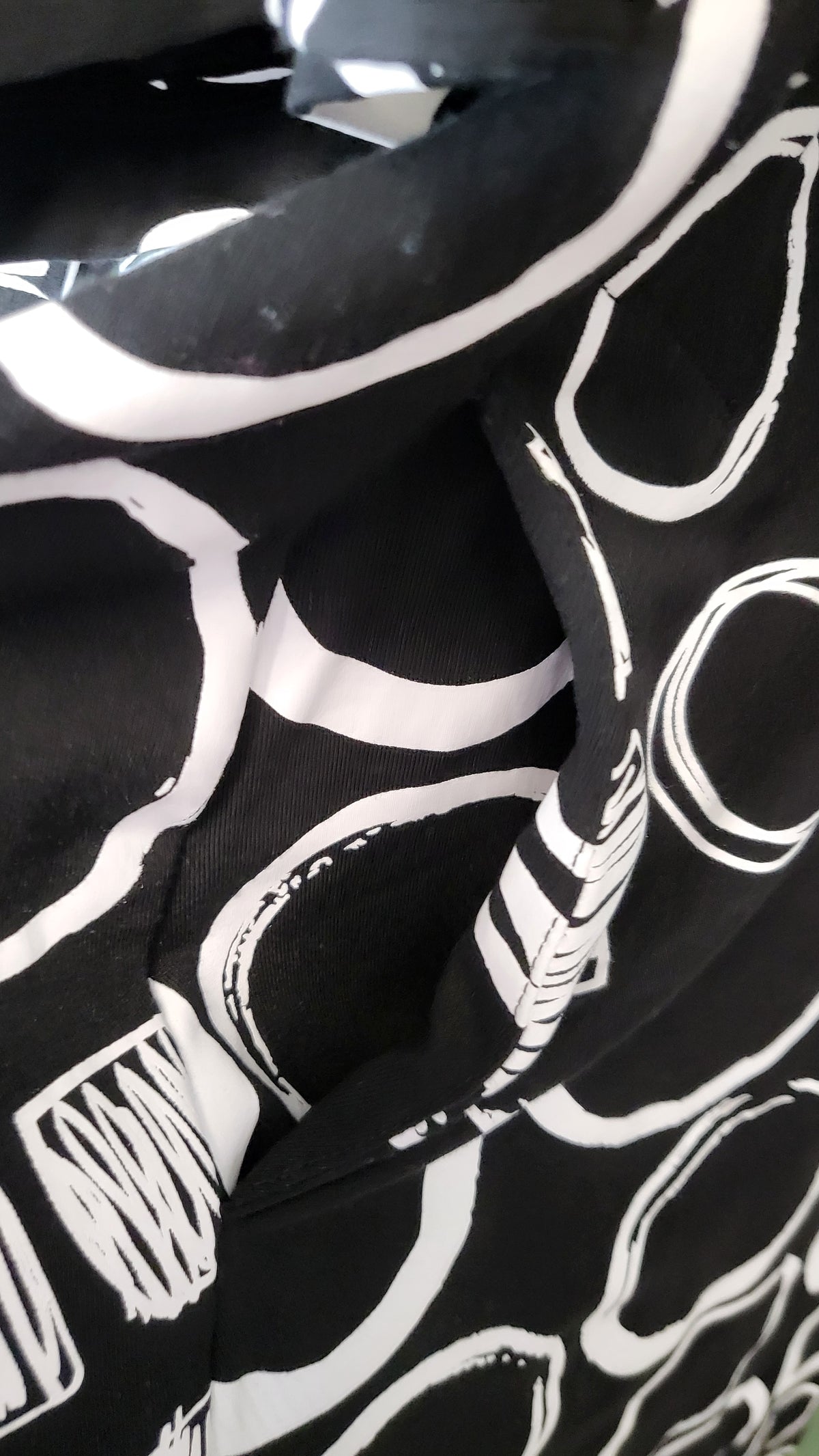 Pretty Basics Black & White Tulip Dress (18)