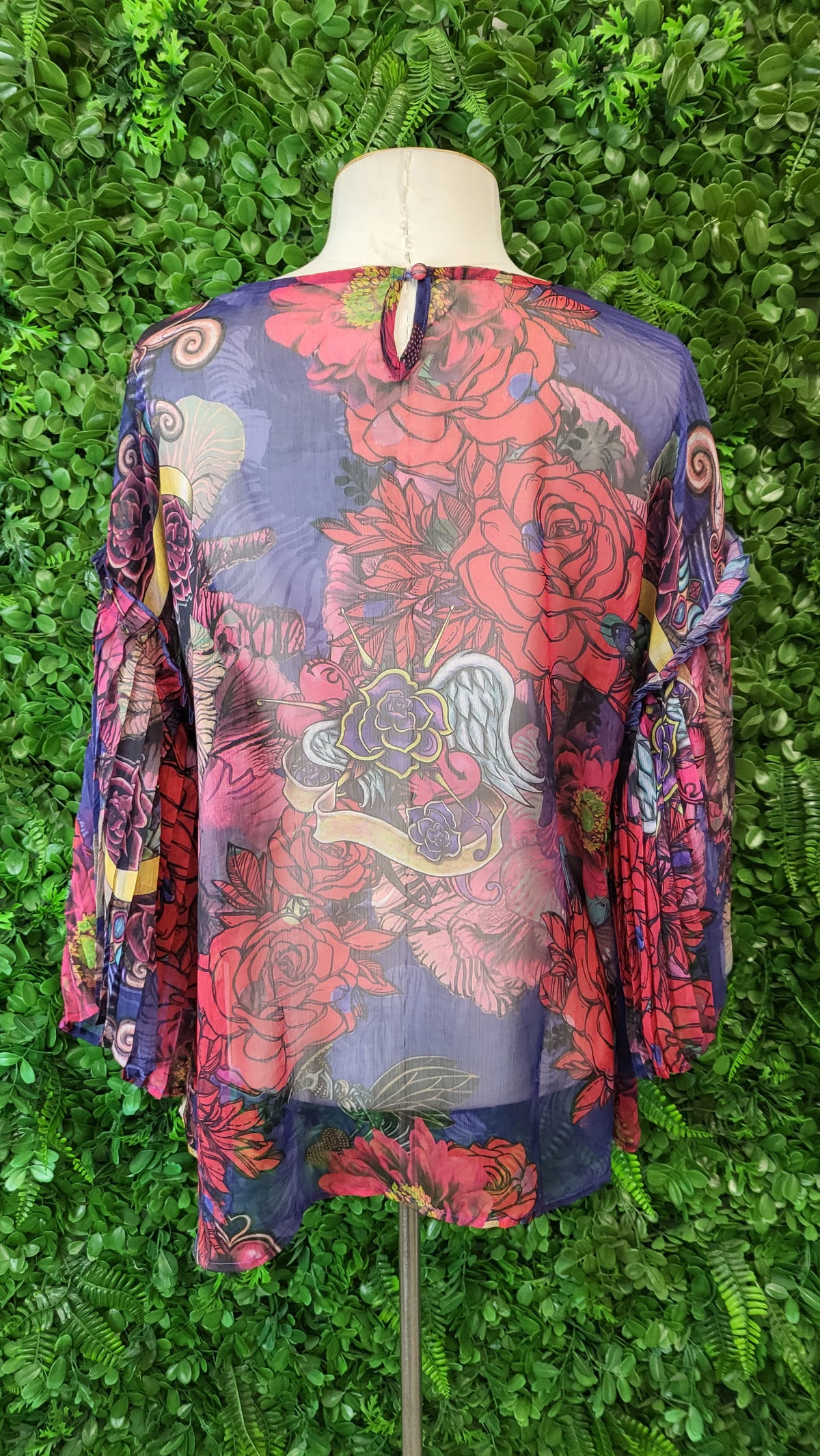 Annah Stretton Floral/Wing Pleat Sleeve Top (10)
