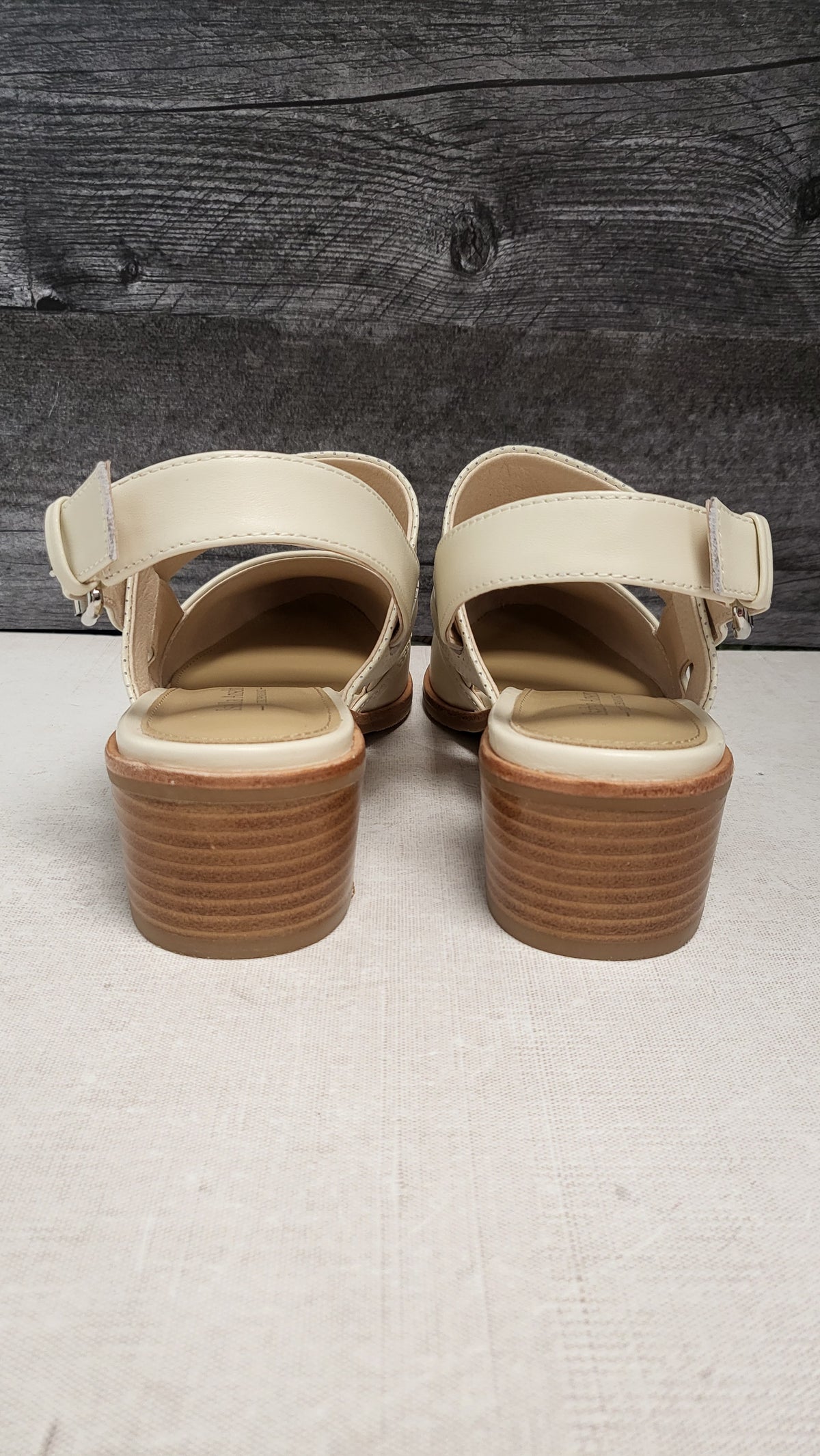 Isabella Anselmi Cream Leather Slingbacks BNWT (38)