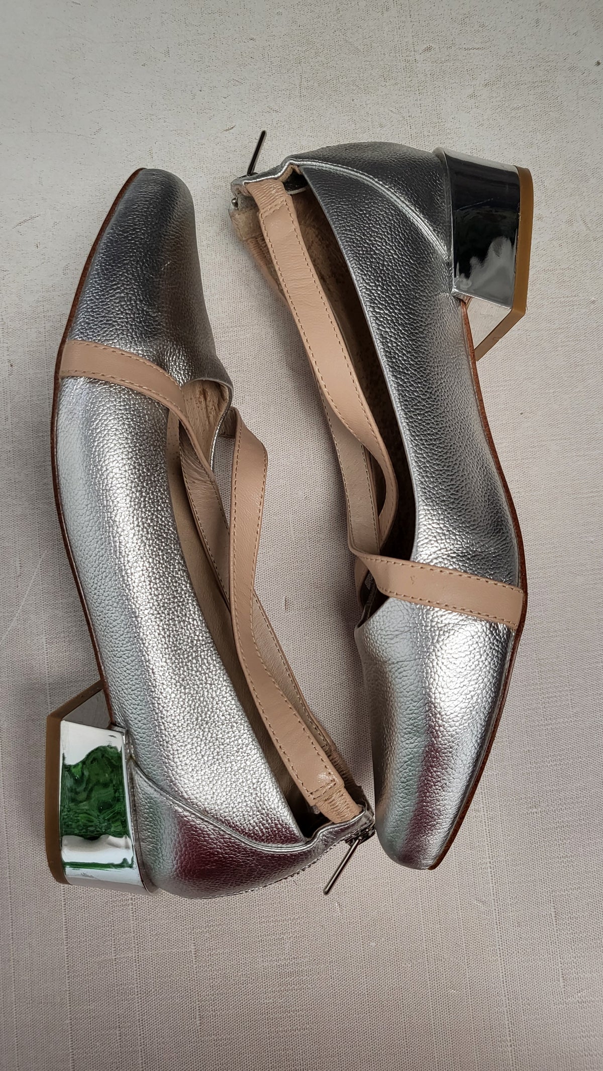Mi Piaci Silver Ballet Flats (40)