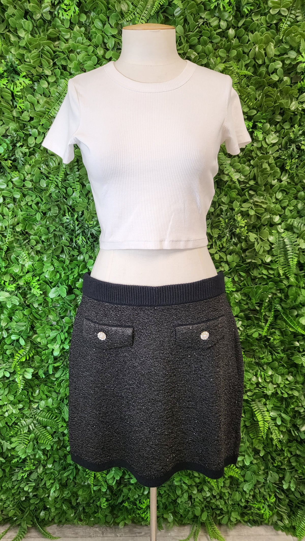 Decjuba Black Jane Sequin Skirt BNWT (14)