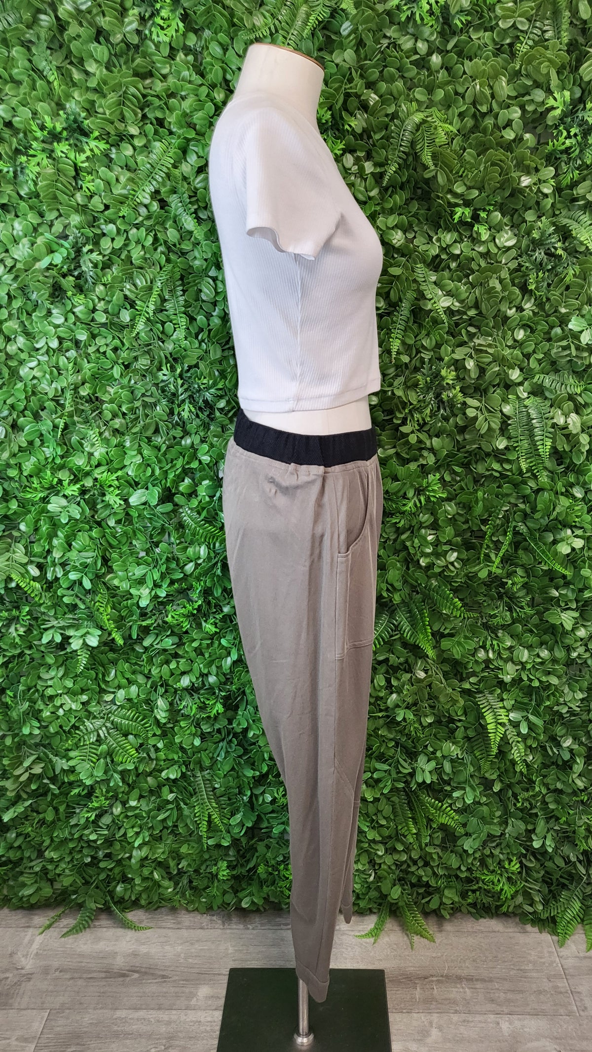 Repertoire Khaki Drop Crutch Pant (8)