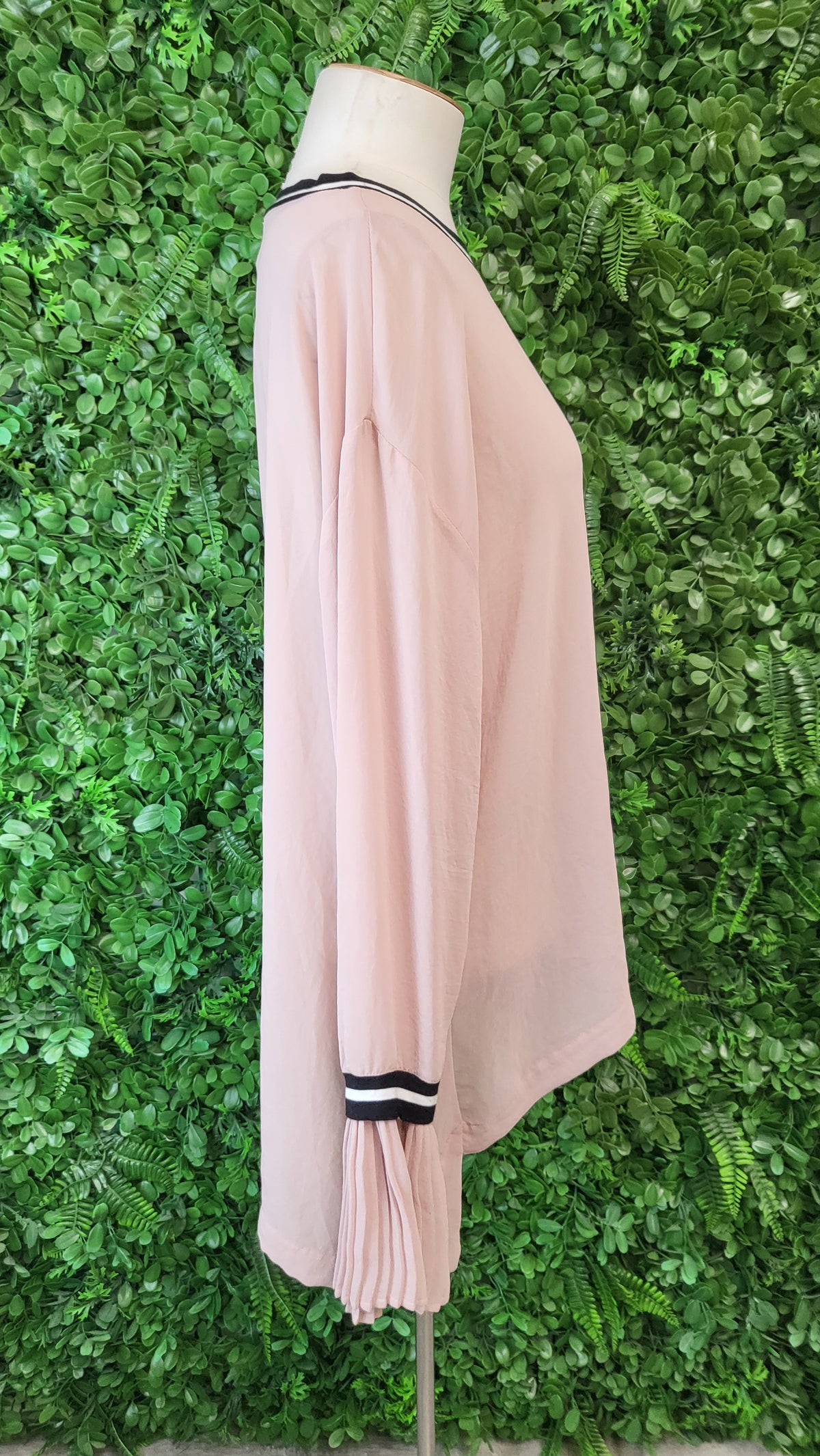 Lounge  by Repertoire Blush Pleat Sleeve Top (10)