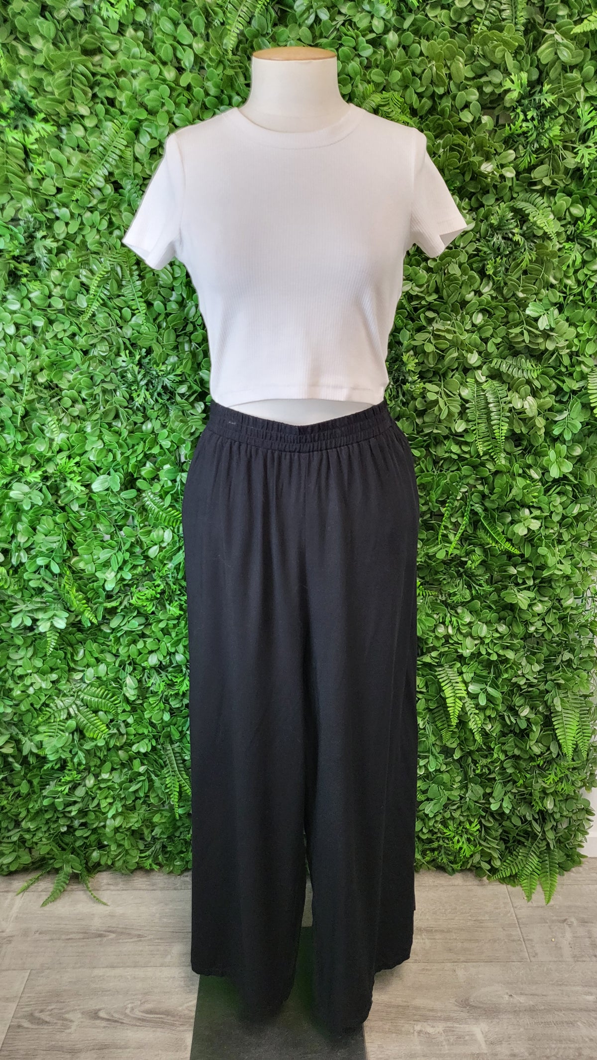 Vine Apparel Black Heart Stripe Pant (20)