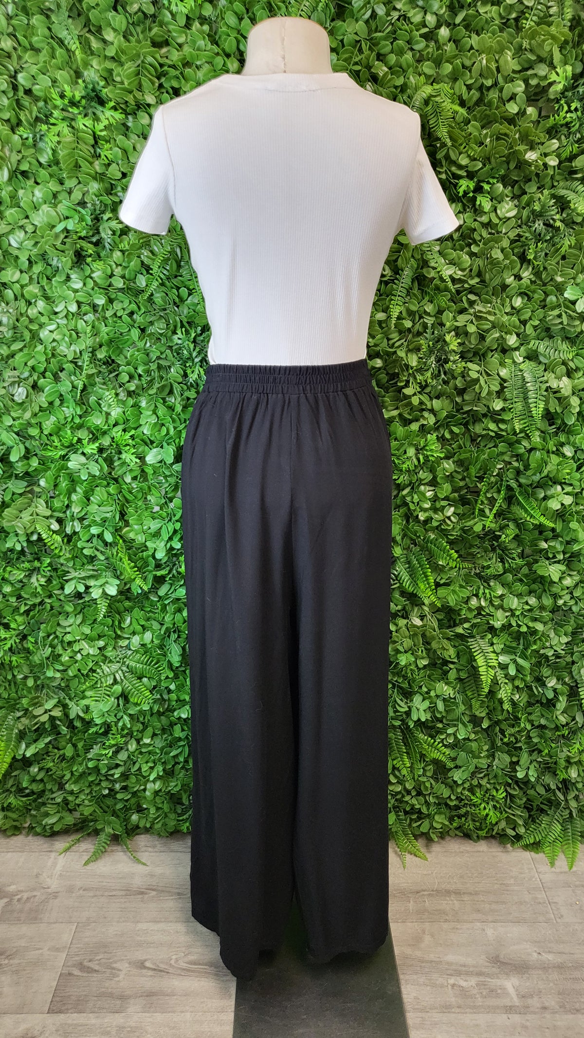 Vine Apparel Black Heart Stripe Pant (20)