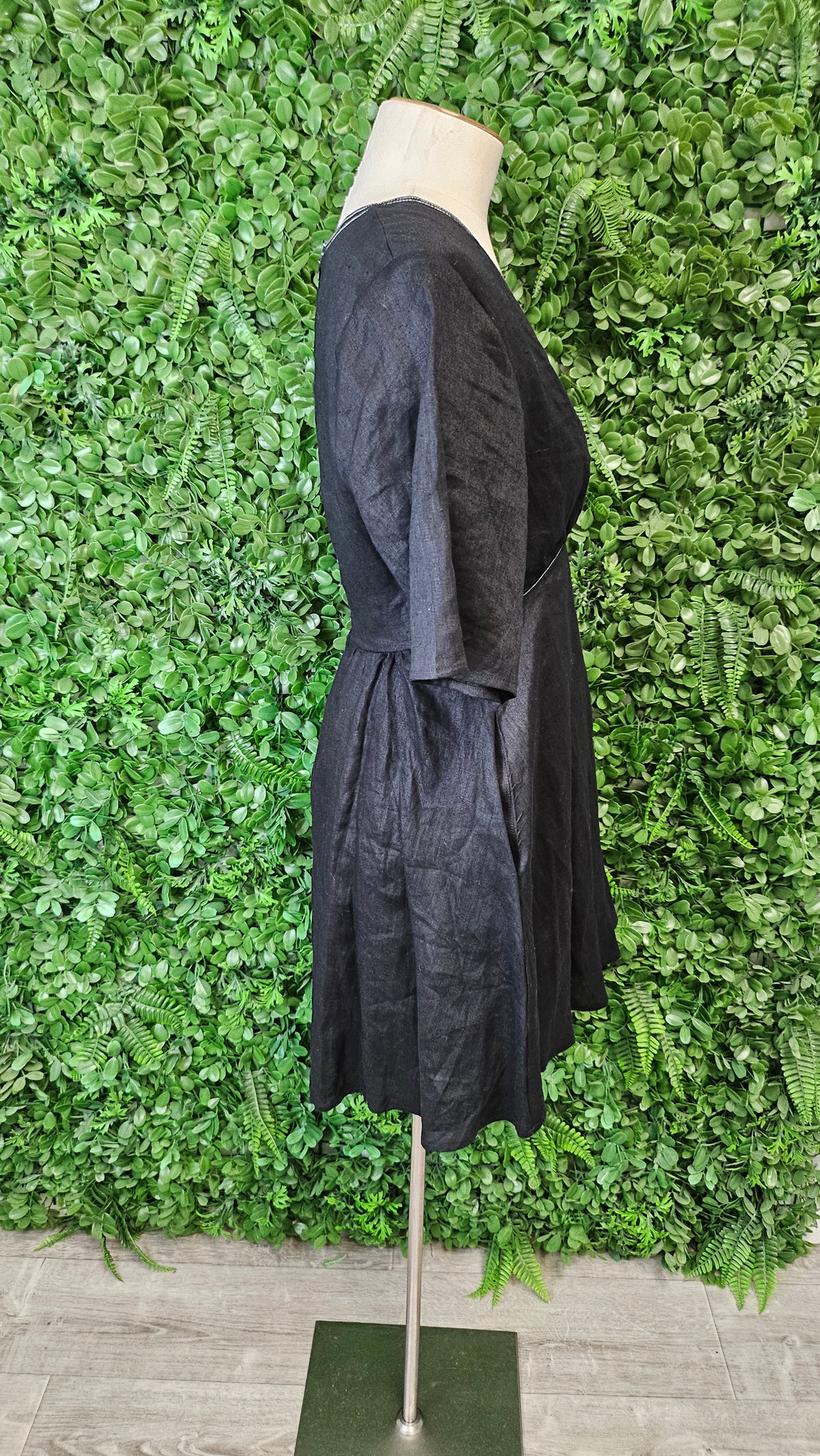 Dissh Black Linen Fit& Flare (8)