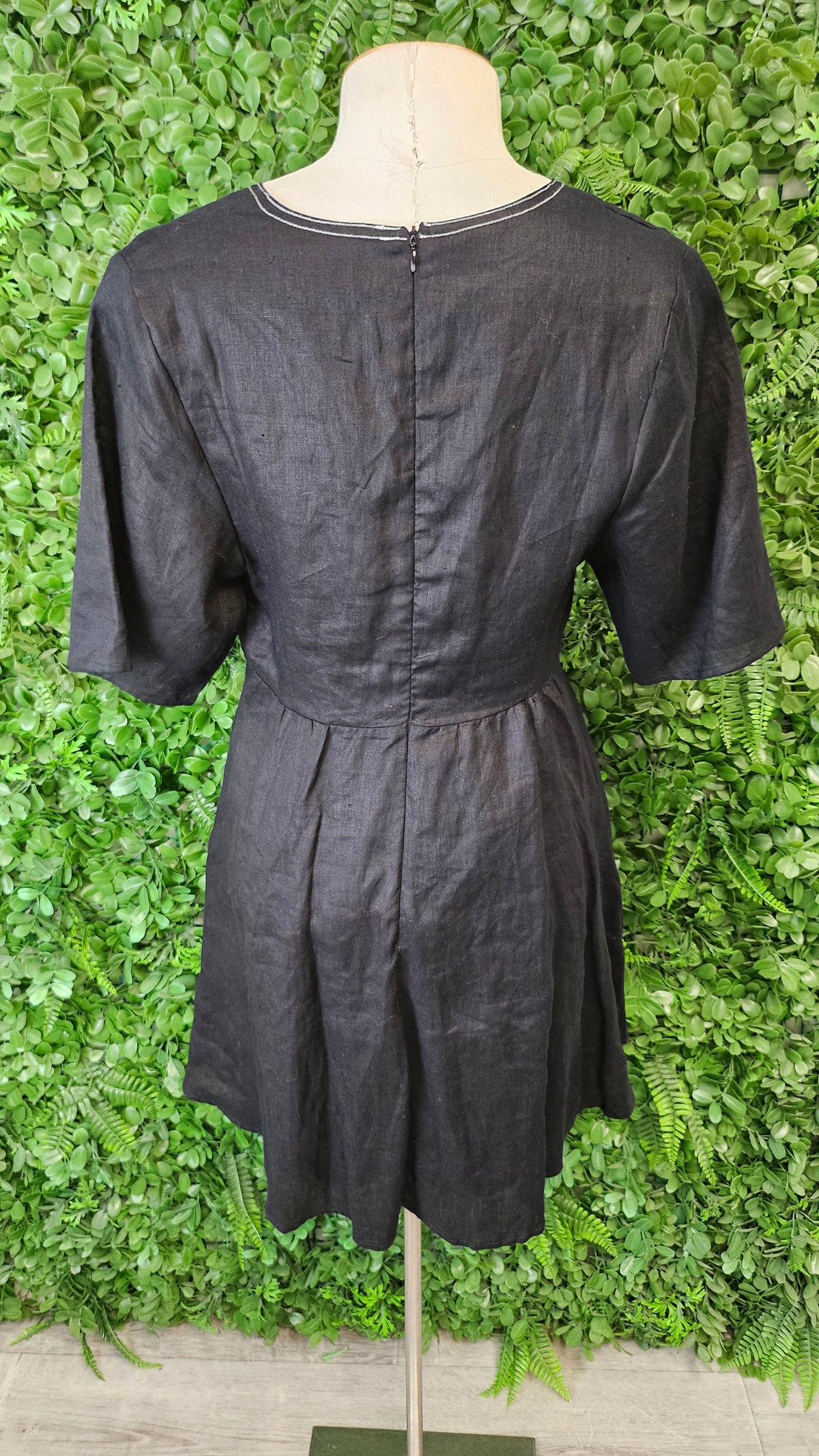 Dissh Black Linen Fit& Flare (8)